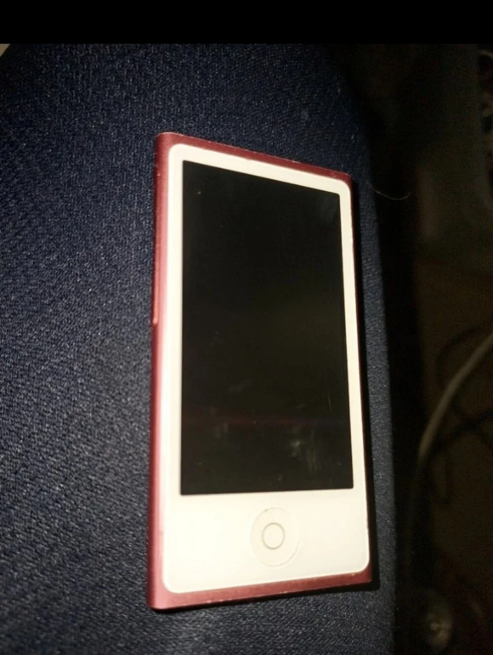 Apple iPod Nano 7th Generation 16GB - Hot Pink